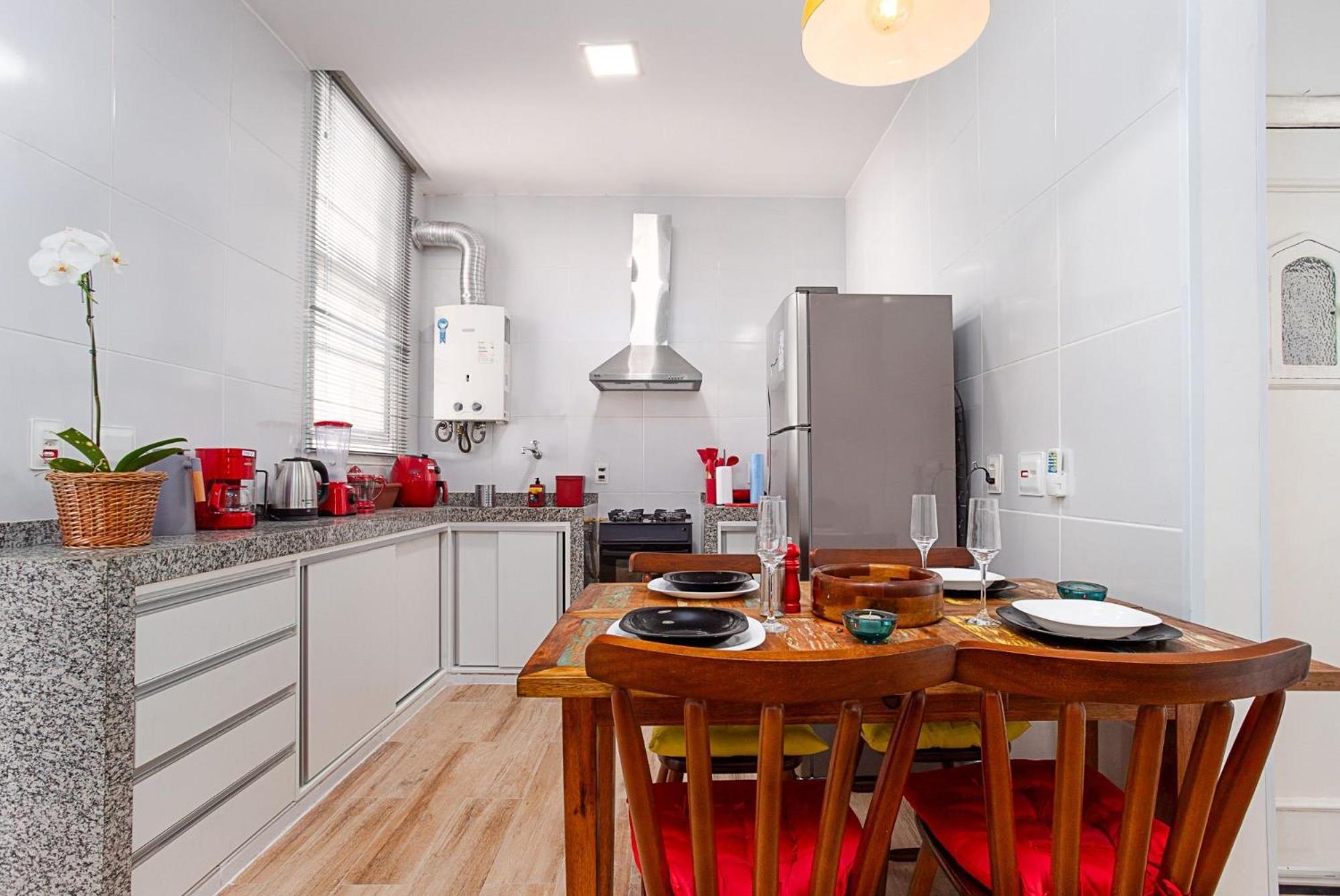 Em Copacabana Com Varanda 2 Quartos Apartment Rio de Janeiro